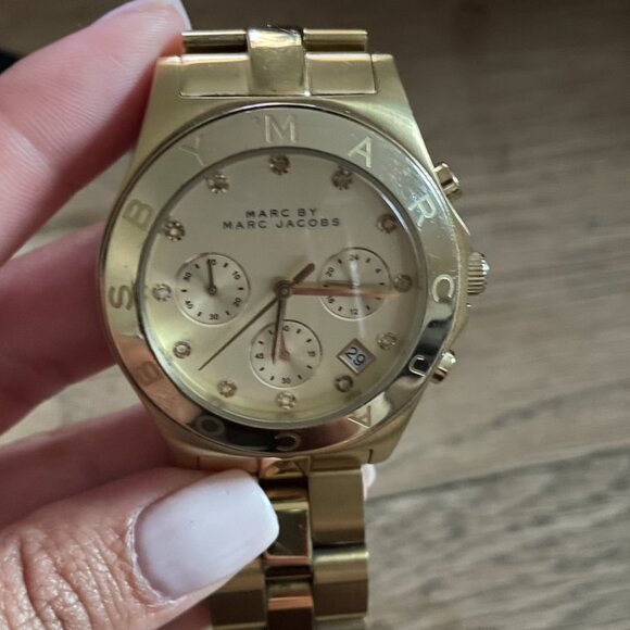 MARC JACOBS GOLD WATCH - Picture 6 of 7